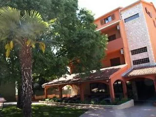 Maimare 3*