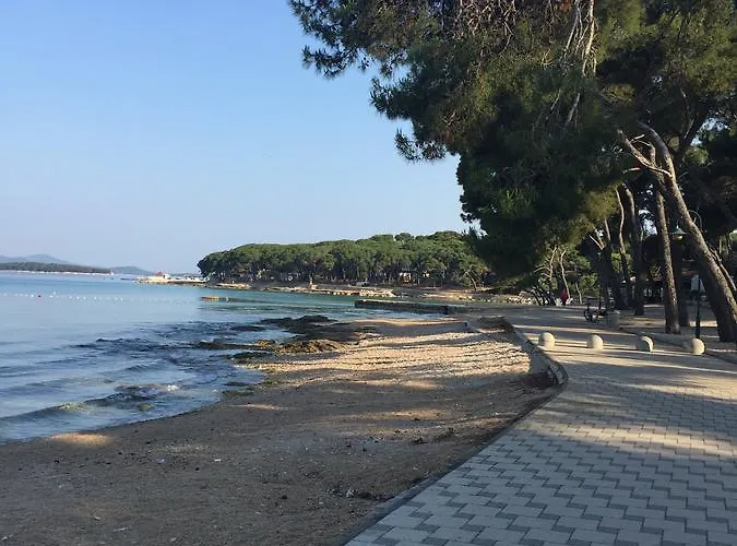 Maimare Alojamento de Acomodação e Pequeno-almoço Biograd Na Moru