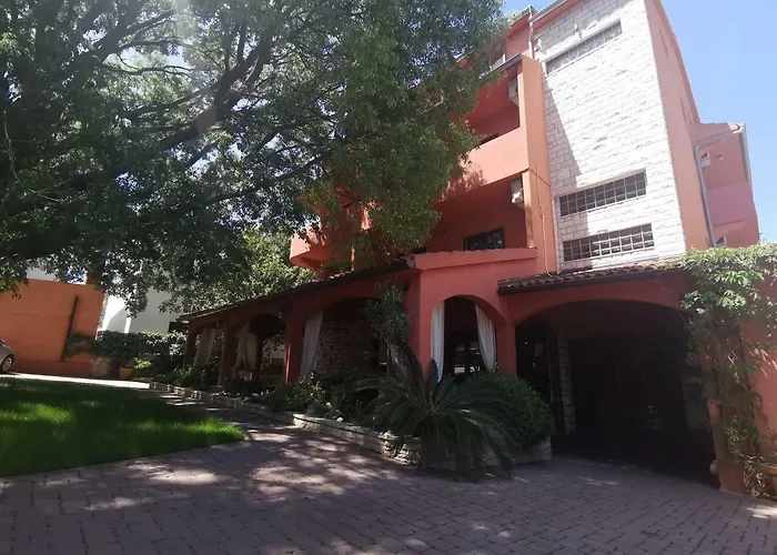 Alojamento de Acomodação e Pequeno-almoço Maimare Biograd Na Moru